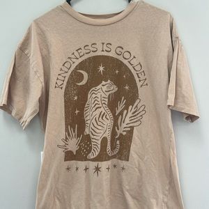 T shirt with a nice graphic design